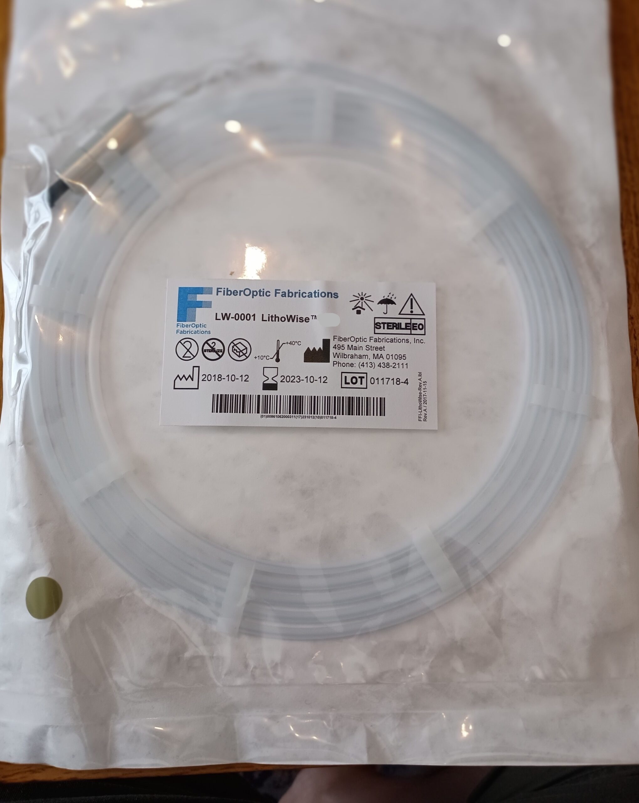 LithoWise™ Holmium Laser Fiber, SMA 905 Connector, 2.5m, 550µm Core – Box of 10 - Image 2